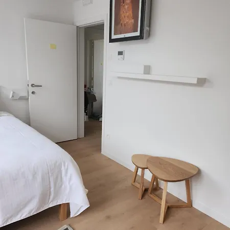 Business 'natural Living' Nomad Geel