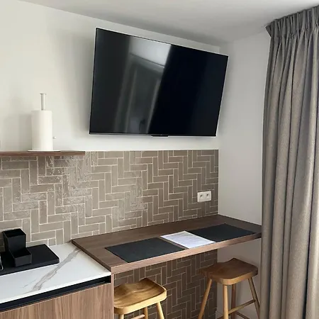 Apartment Business 'natural Living' Nomad